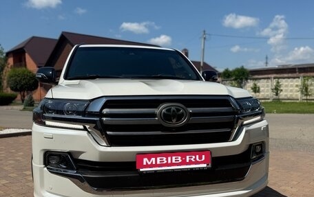 Toyota Land Cruiser 200, 2019 год, 8 500 000 рублей, 6 фотография