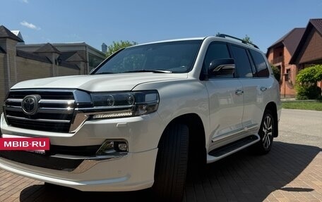 Toyota Land Cruiser 200, 2019 год, 8 500 000 рублей, 7 фотография
