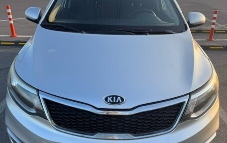 KIA Rio III рестайлинг, 2017 год, 1 050 000 рублей, 2 фотография