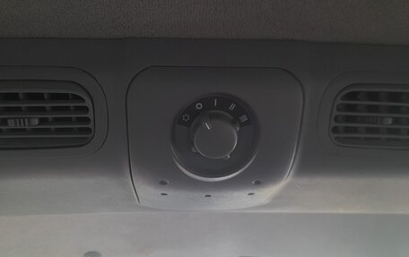 Hyundai Starex I рестайлинг, 2006 год, 900 000 рублей, 10 фотография