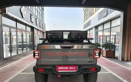 Jeep Gladiator, 2022 год, 11 073 000 рублей, 3 фотография