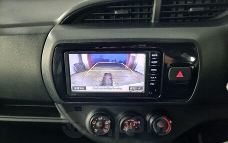 Toyota Vitz, 2017 год, 1 100 000 рублей, 10 фотография
