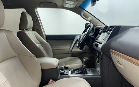 Toyota Land Cruiser Prado 150 рестайлинг 2, 2018 год, 5 545 000 рублей, 12 фотография