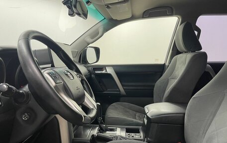 Toyota Land Cruiser Prado 150 рестайлинг 2, 2011 год, 2 690 000 рублей, 9 фотография