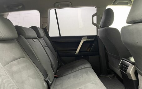 Toyota Land Cruiser Prado 150 рестайлинг 2, 2011 год, 2 690 000 рублей, 11 фотография