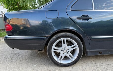 Mercedes-Benz E-Класс, 1997 год, 550 000 рублей, 9 фотография