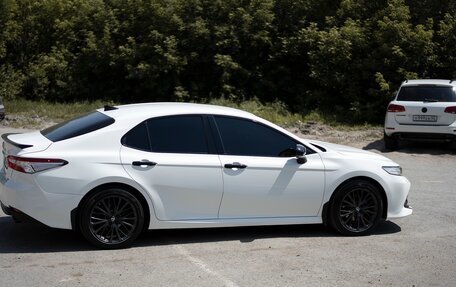 Toyota Camry, 2018 год, 3 200 000 рублей, 5 фотография
