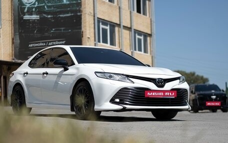 Toyota Camry, 2018 год, 3 200 000 рублей, 6 фотография