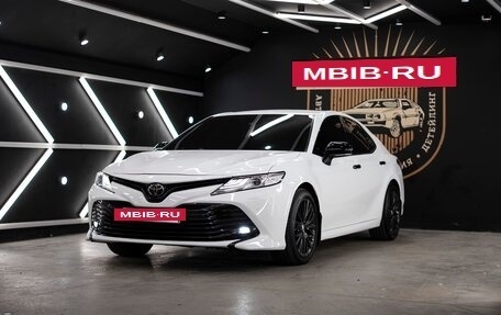 Toyota Camry, 2018 год, 3 200 000 рублей, 24 фотография