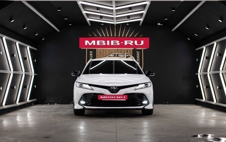 Toyota Camry, 2018 год, 3 200 000 рублей, 27 фотография