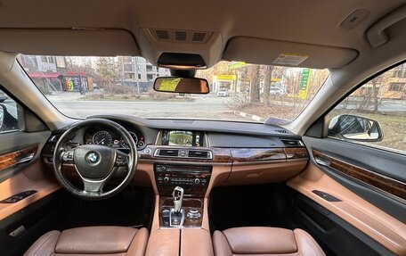 BMW 7 серия, 2012 год, 1 700 000 рублей, 19 фотография