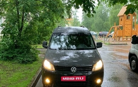 Volkswagen Caddy III рестайлинг, 2012 год, 1 000 000 рублей, 3 фотография