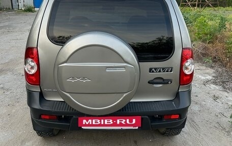 Chevrolet Niva I рестайлинг, 2010 год, 510 000 рублей, 3 фотография