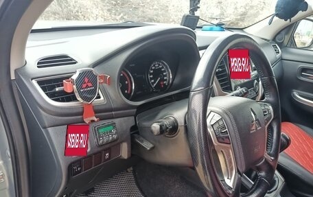 Mitsubishi L200 IV рестайлинг, 2019 год, 2 500 000 рублей, 8 фотография
