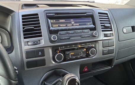 Volkswagen Caravelle T5, 2014 год, 2 300 000 рублей, 6 фотография
