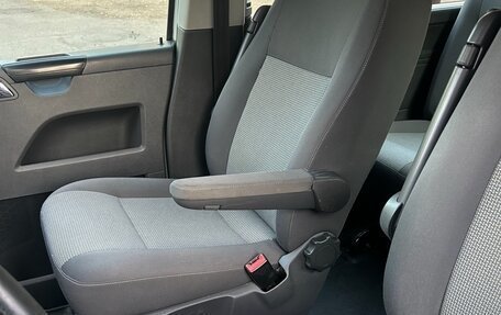 Volkswagen Caravelle T5, 2014 год, 2 300 000 рублей, 8 фотография