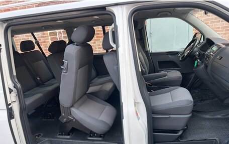 Volkswagen Caravelle T5, 2014 год, 2 300 000 рублей, 11 фотография