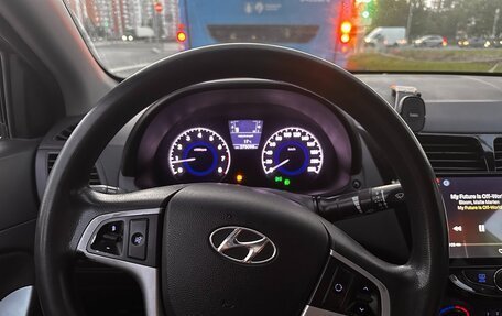 Hyundai Solaris II рестайлинг, 2013 год, 600 000 рублей, 13 фотография