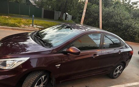 Hyundai Solaris II рестайлинг, 2013 год, 600 000 рублей, 16 фотография