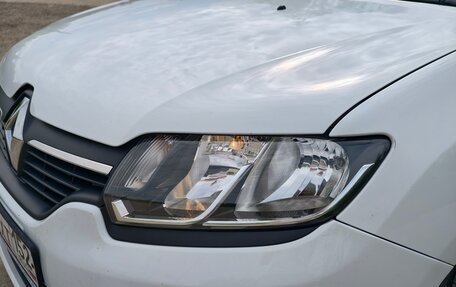 Renault Logan II, 2018 год, 980 000 рублей, 13 фотография