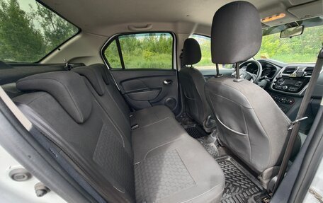 Renault Logan II, 2018 год, 980 000 рублей, 20 фотография