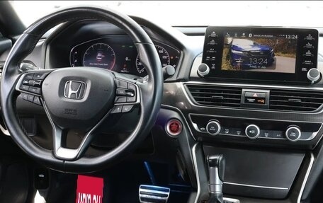 Honda Accord IX рестайлинг, 2018 год, 2 300 000 рублей, 12 фотография