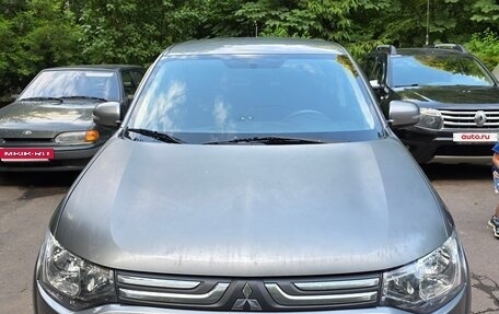 Mitsubishi Outlander III рестайлинг 3, 2013 год, 1 400 000 рублей, 10 фотография