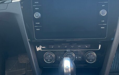 Volkswagen Passat B8 рестайлинг, 2018 год, 2 590 000 рублей, 26 фотография
