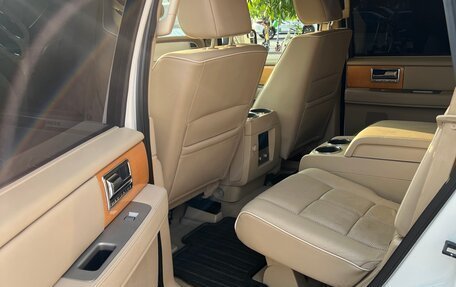 Lincoln Navigator, 2007 год, 2 500 000 рублей, 5 фотография