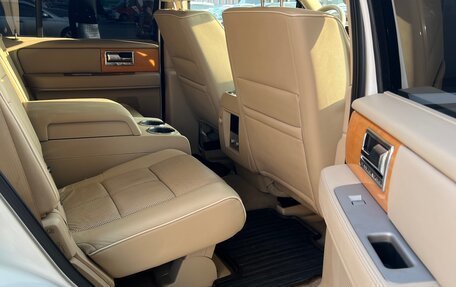 Lincoln Navigator, 2007 год, 2 500 000 рублей, 12 фотография