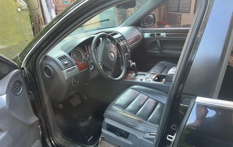 Volkswagen Touareg III, 2005 год, 710 000 рублей, 9 фотография