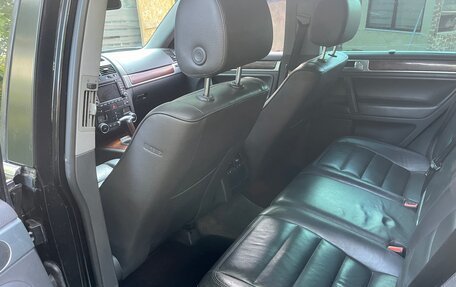 Volkswagen Touareg III, 2005 год, 710 000 рублей, 13 фотография