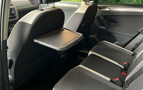 Volkswagen Tiguan II, 2019 год, 3 150 000 рублей, 3 фотография