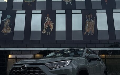 Toyota RAV4, 2020 год, 3 080 000 рублей, 4 фотография