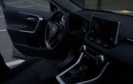 Toyota RAV4, 2020 год, 3 080 000 рублей, 19 фотография