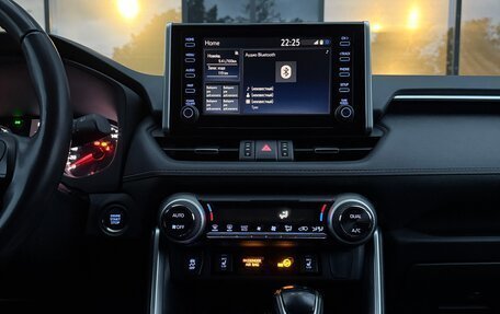 Toyota RAV4, 2020 год, 3 080 000 рублей, 23 фотография
