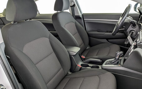 Hyundai Elantra VI рестайлинг, 2019 год, 1 690 000 рублей, 23 фотография