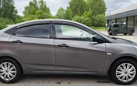 Hyundai Solaris II рестайлинг, 2011 год, 650 000 рублей, 4 фотография