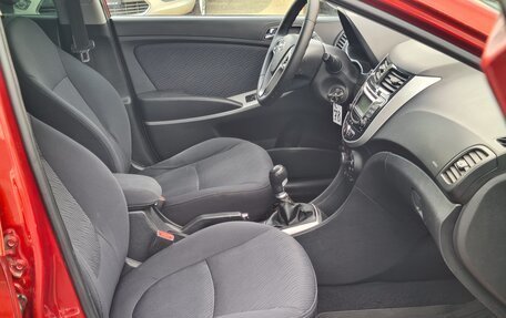Hyundai Solaris II рестайлинг, 2012 год, 670 000 рублей, 12 фотография