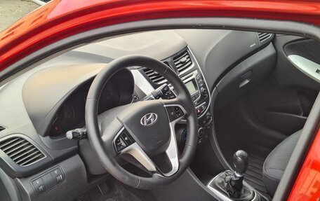 Hyundai Solaris II рестайлинг, 2012 год, 670 000 рублей, 13 фотография