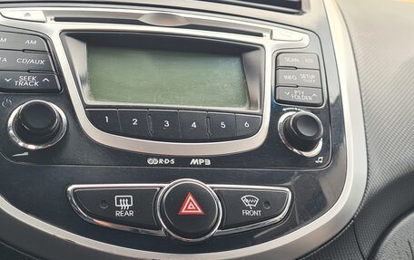 Hyundai Solaris II рестайлинг, 2012 год, 670 000 рублей, 18 фотография