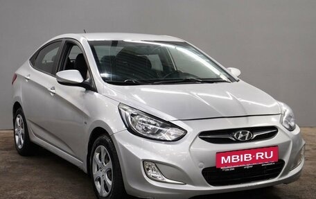 Hyundai Solaris II рестайлинг, 2011 год, 742 000 рублей, 3 фотография