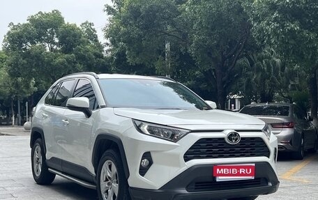 Toyota RAV4, 2021 год, 2 340 020 рублей, 9 фотография