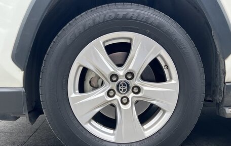 Toyota RAV4, 2021 год, 2 340 020 рублей, 13 фотография