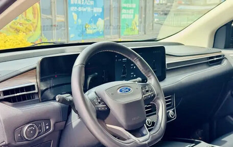 Ford Edge II рестайлинг, 2021 год, 2 390 334 рублей, 7 фотография