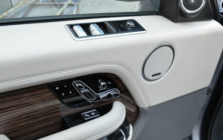 Land Rover Range Rover IV рестайлинг, 2018 год, 7 100 000 рублей, 23 фотография
