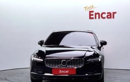 Volvo S90 II рестайлинг, 2022 год, 3 700 000 рублей, 4 фотография