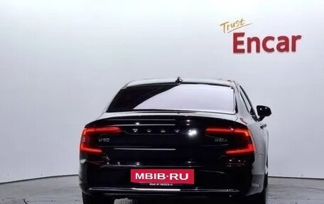 Volvo S90 II рестайлинг, 2022 год, 3 700 000 рублей, 3 фотография