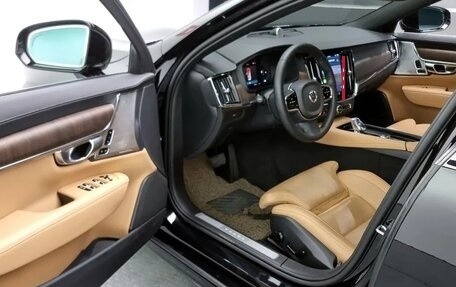 Volvo S90 II рестайлинг, 2022 год, 3 700 000 рублей, 5 фотография