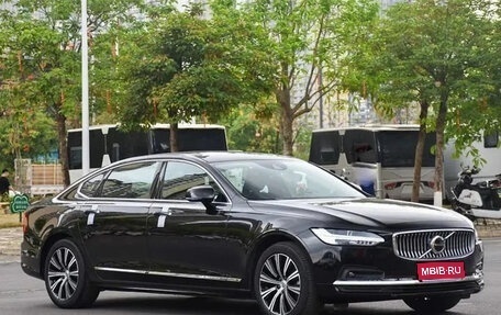 Volvo S90 II рестайлинг, 2021 год, 2 835 000 рублей, 1 фотография